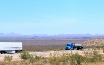 long-haul-trucking-2022-11-08-05-25-08-utc